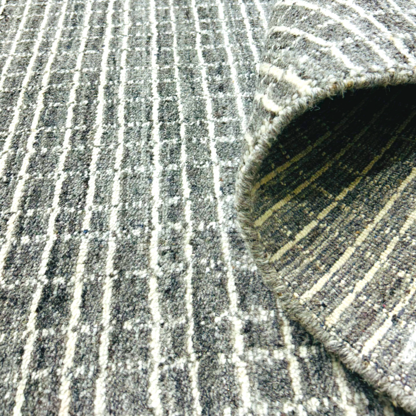 Urban Matrix Hand-Tufted Jute Wool Carpet