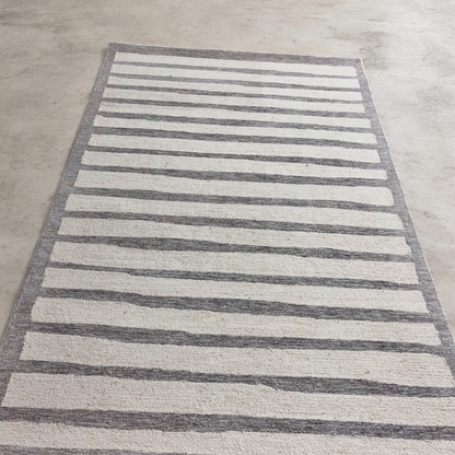 Linear Harmony Hand-Tufted Wool and Jute Carpet