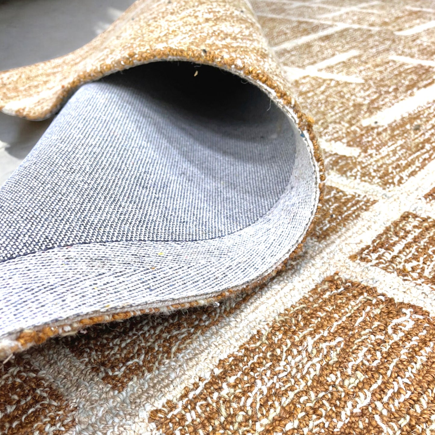 Urban Grid Hand-Tufted Jute Wool Carpet